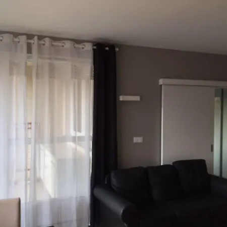 Boogie Apartments Apartment
