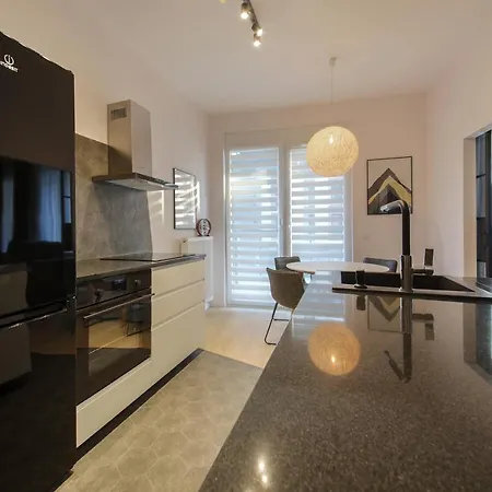 Boogie Apartments